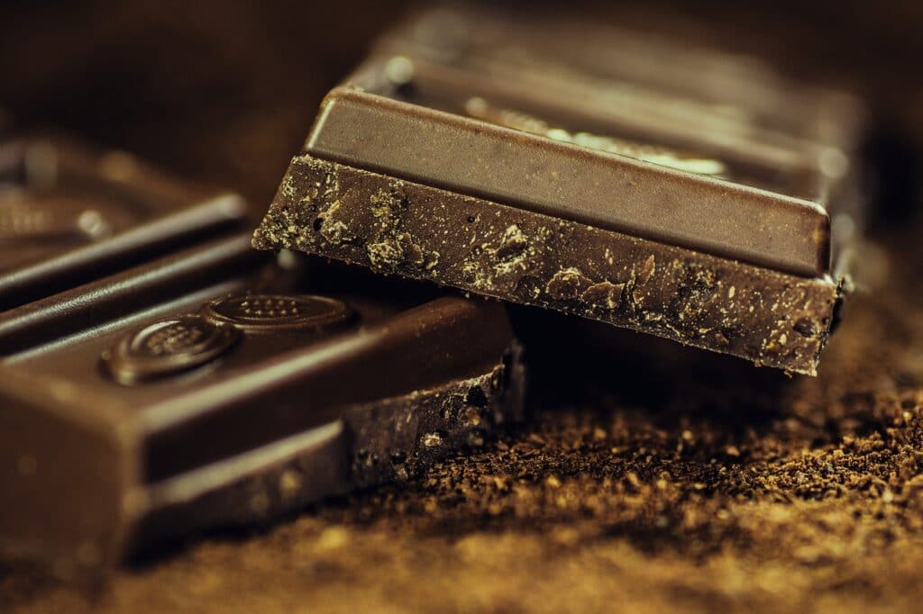 шоколад, батончики, темный шоколад-183543.jpg